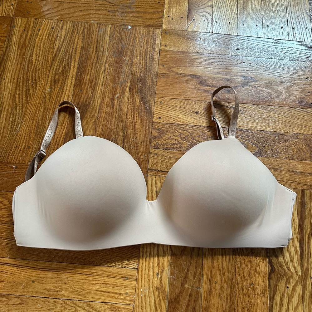 Victoria's secret tshirt lightly lined wireless 36ddd